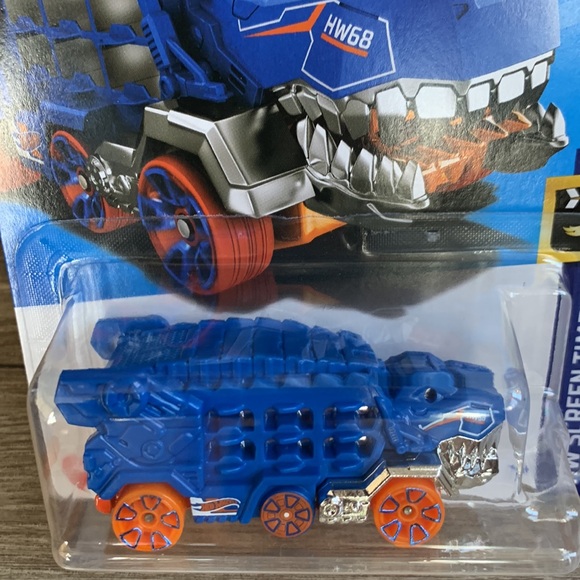 Hot Wheels TRex Transporter HW Screen Time Hotwheels Lets Race Netflix T REX new - Picture 4 of 5